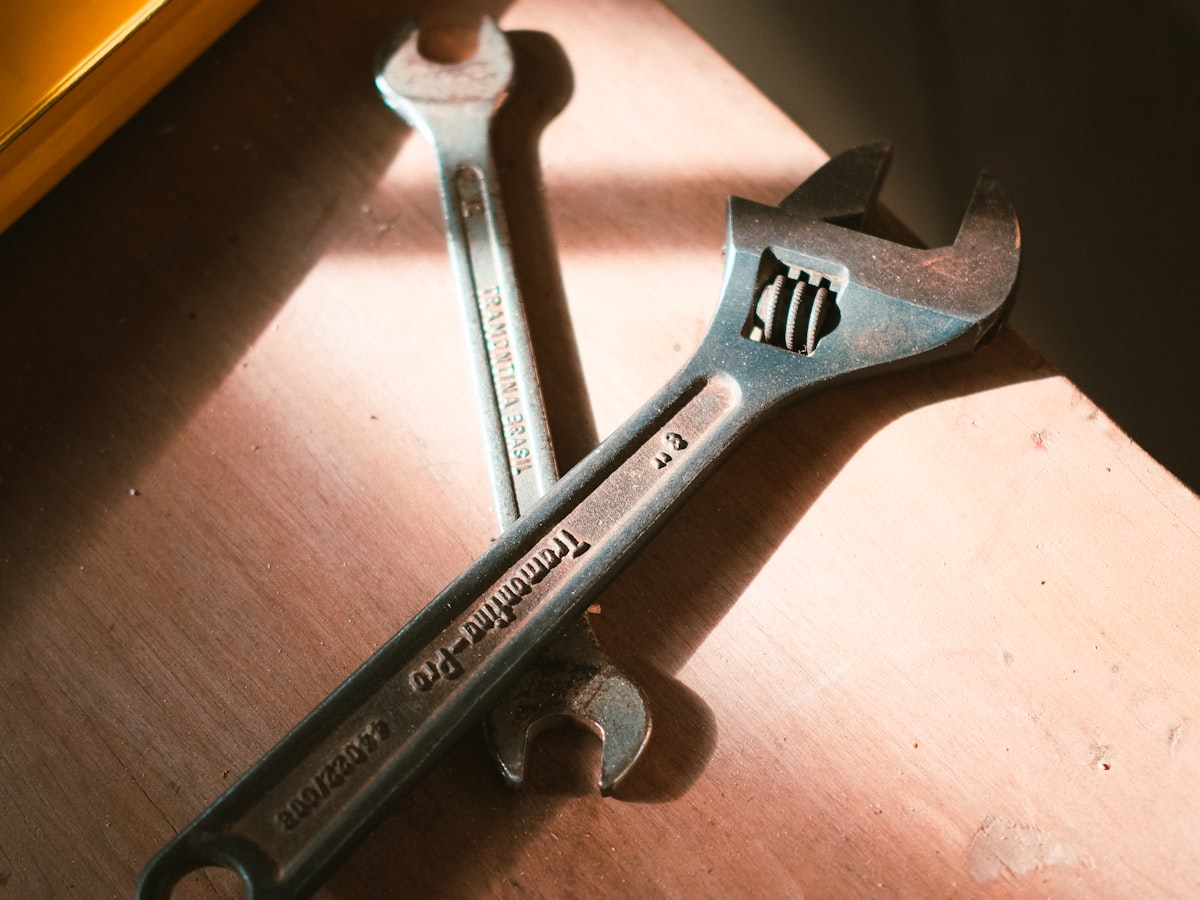 Workbench setup representing the Polisher Cord Hook concept